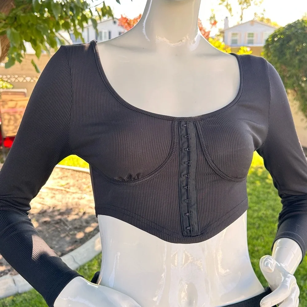 SHEIN Black Ribbed Long Sleeve Crop Top